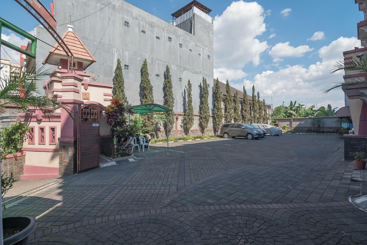 Reddoorz Near Setrasari Mall 2 Bandung Dış mekan fotoğraf
